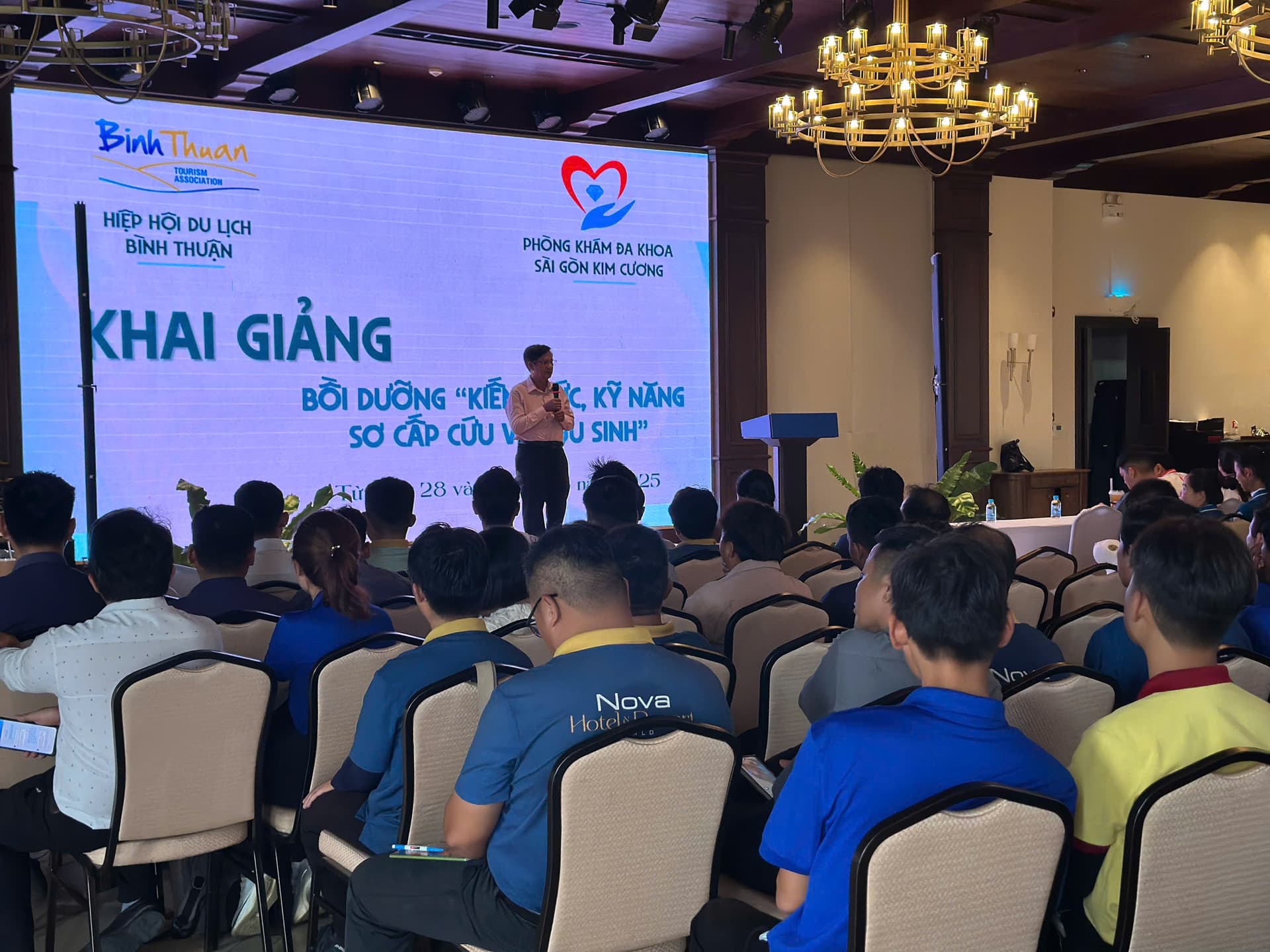 Tập huấn Sơ cấp cứu & Cứu sinh cho nhân sự ngành du lịch