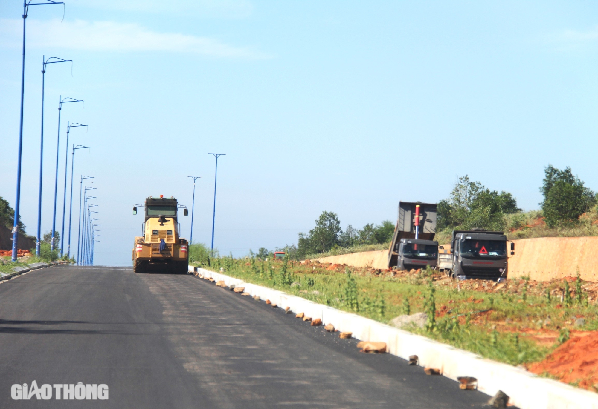 Đường vào sân bay Phan Thiết sẽ thông tuyến vào cuối năm 2024