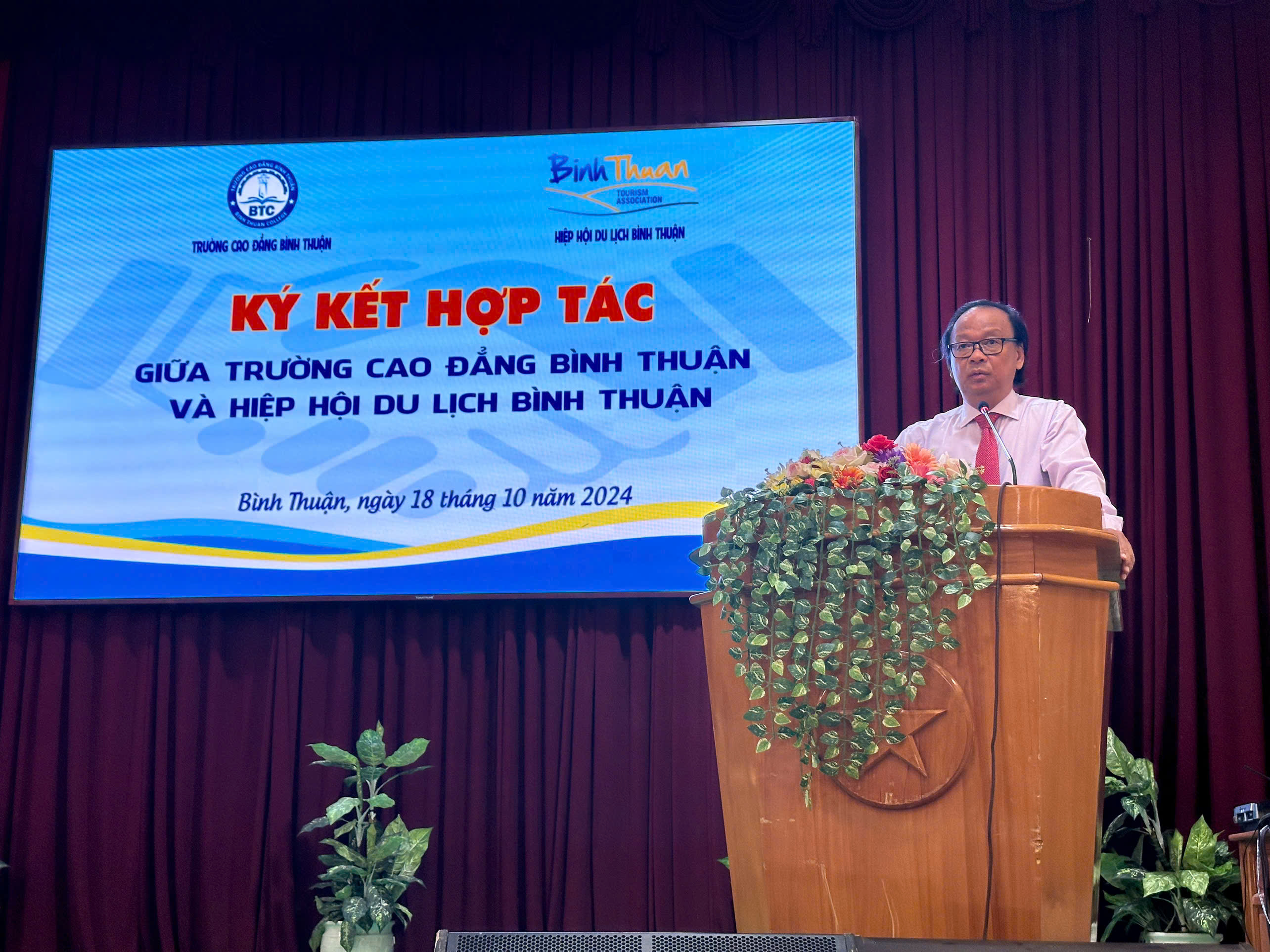 Hiệp hội Du lịch Bình Thuận ký kết thỏa thuận hợp tác với Trường Cao đẳng Bình Thuận