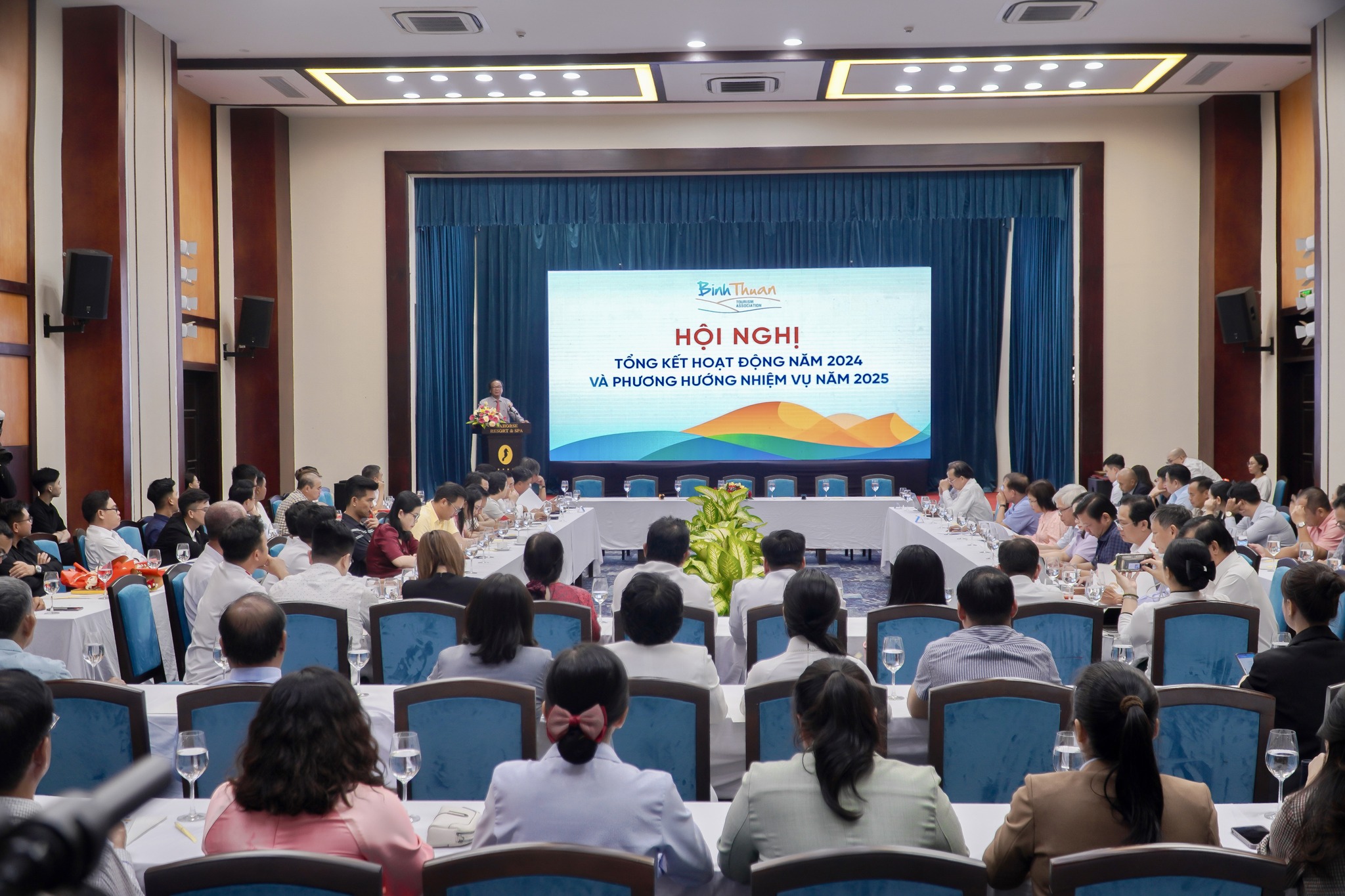 Hội nghị Tổng kết Hoạt động Du lịch Bình Thuận 2024: Hướng đến Phát triển Bền vững với Chiến lược VITA Green